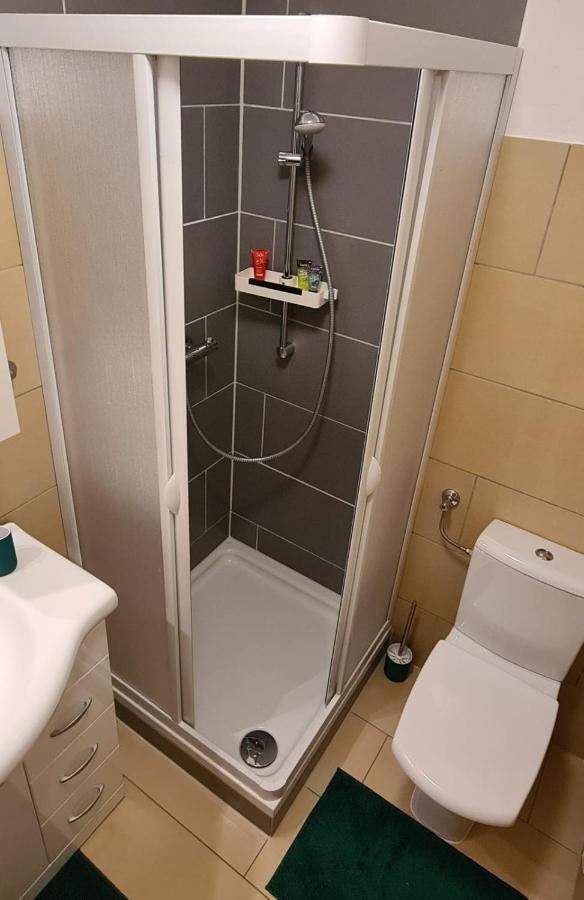 Ferienwohnung Am Waldsee Mit Schwimmbad ゲルンスバッハ エクステリア 写真