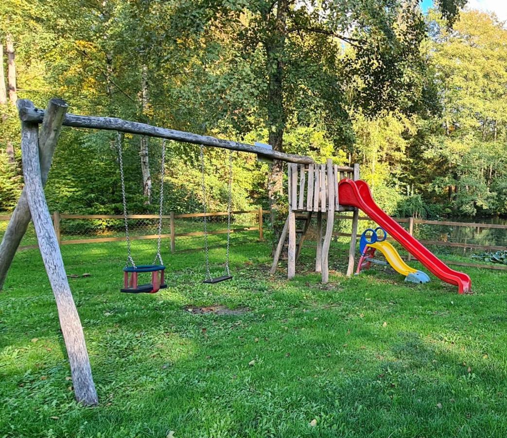 Ferienwohnung Am Waldsee Mit Schwimmbad ゲルンスバッハ エクステリア 写真