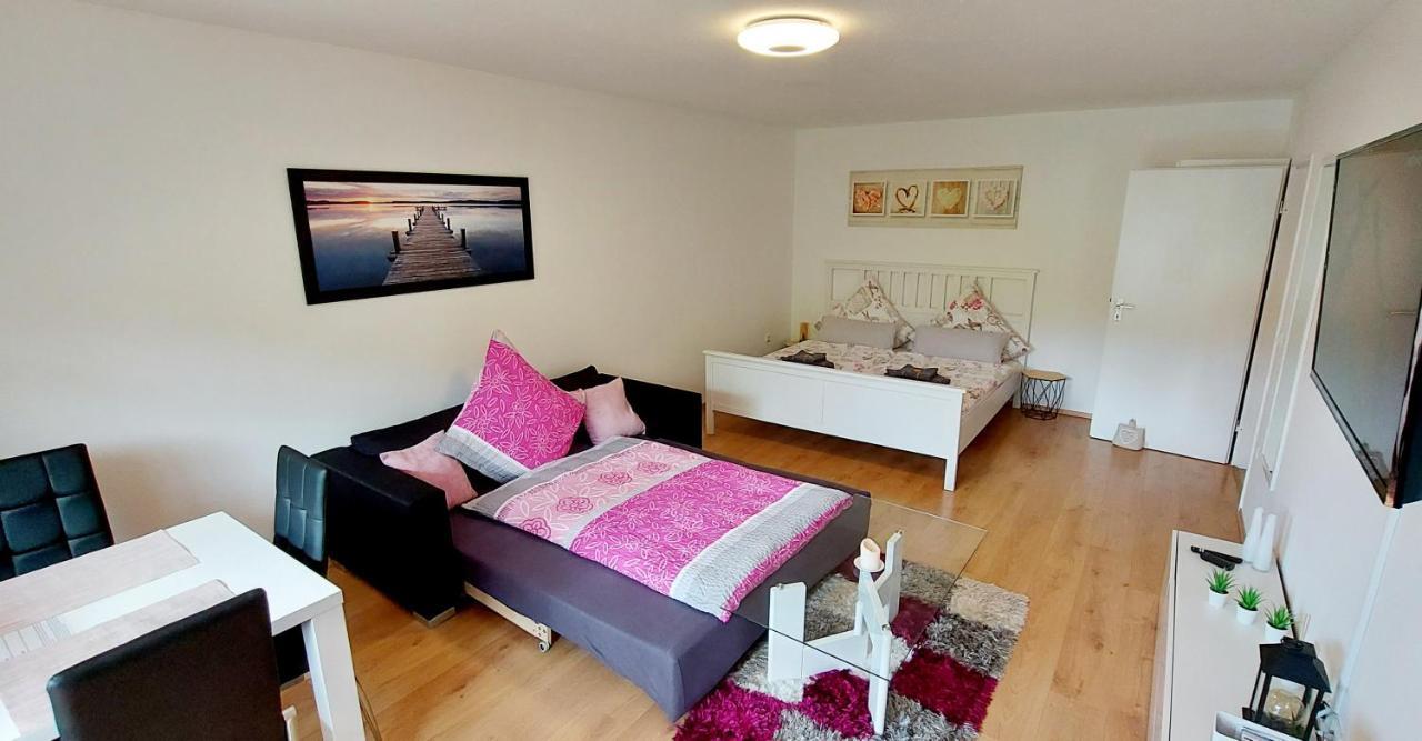 Ferienwohnung Am Waldsee Mit Schwimmbad ゲルンスバッハ エクステリア 写真