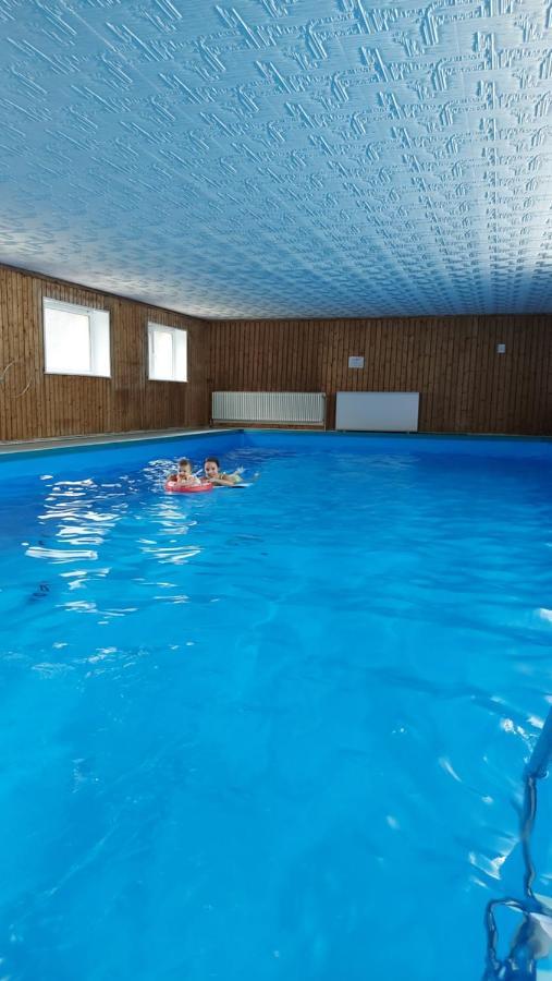 Ferienwohnung Am Waldsee Mit Schwimmbad ゲルンスバッハ エクステリア 写真